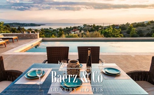 Villa à Koinotita Kranidiou, Kranidi, Grèce 1