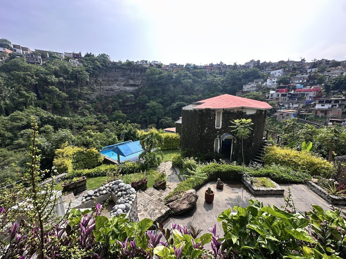 House in Cuernavaca, Morelos, Mexico 1 - 18042608