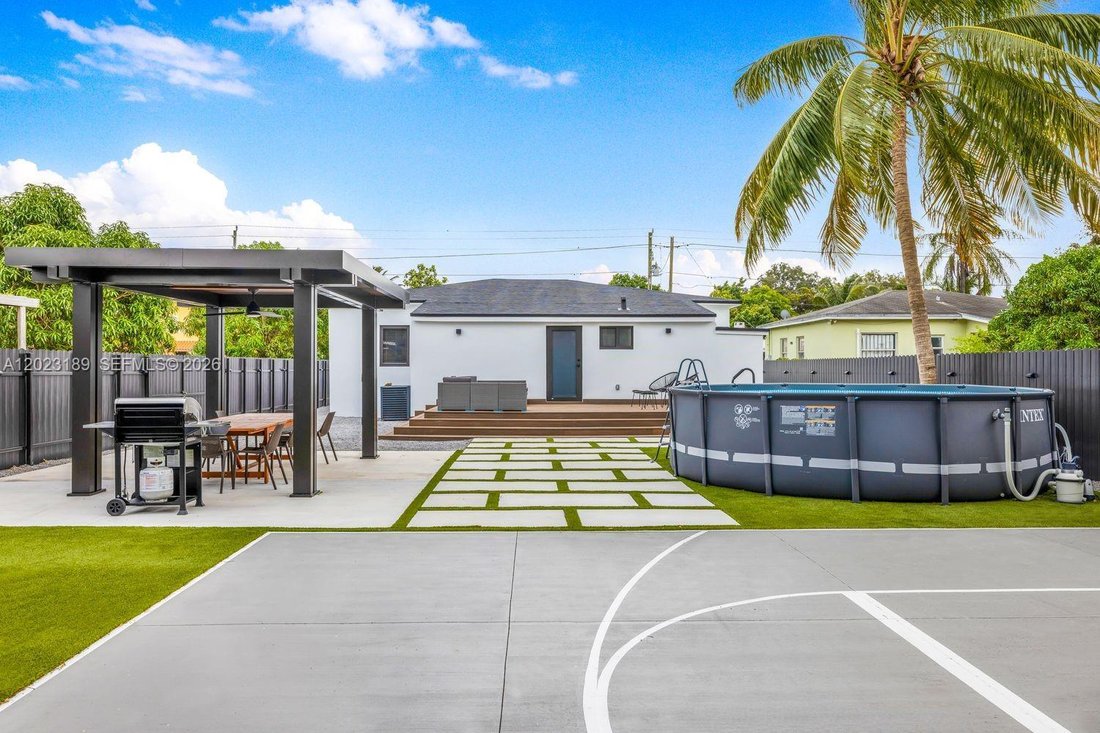 House in Miami, Florida, United States 1 - 18036207