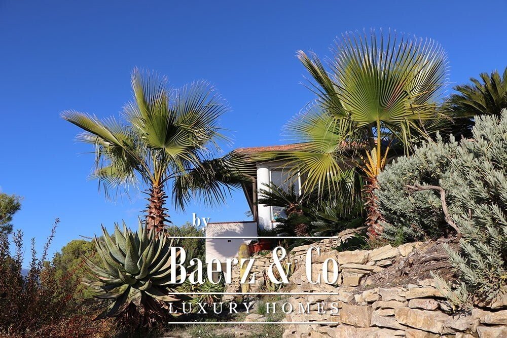 Villa in Vallebona, Liguria, Italy 2 - 12381153