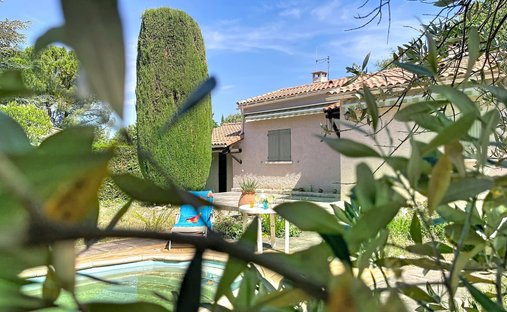 House in Lourmarin, Provence-Alpes-Côte d'Azur, France 1