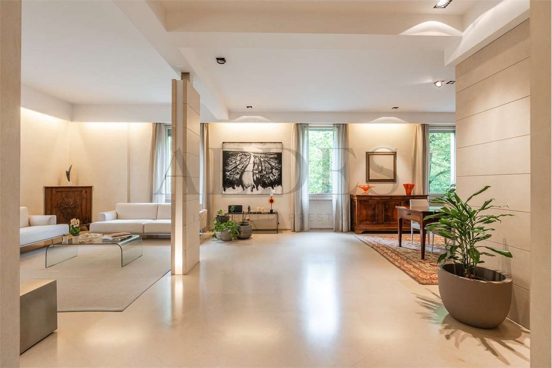 Apartment in Historic Center, Modena, Emilia-Romagna 1 - 18040388