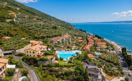 Maison à Brenzone sur le lac de Garde, Vénétie, Italie 1