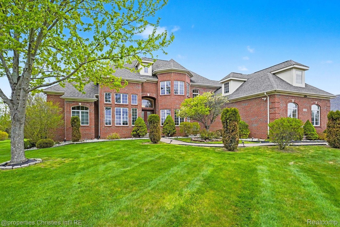 House in Grand Blanc Township, Michigan, United States 3 - 18045146