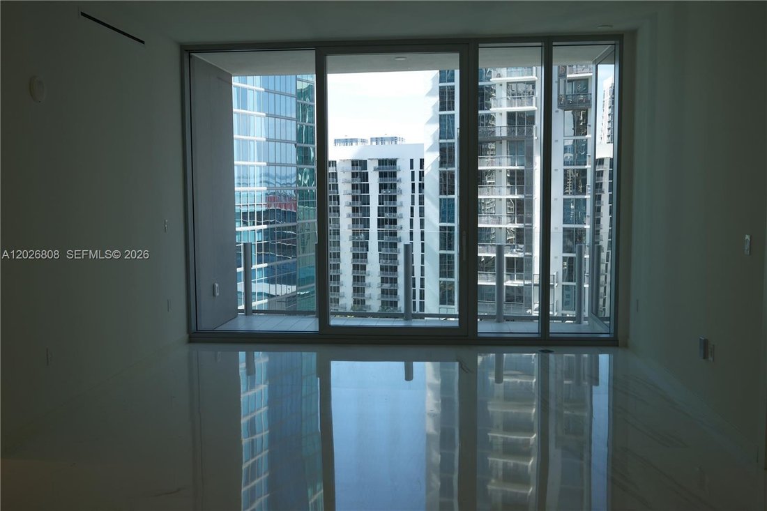 Condo in Miami, Florida, United States 4 - 18048492