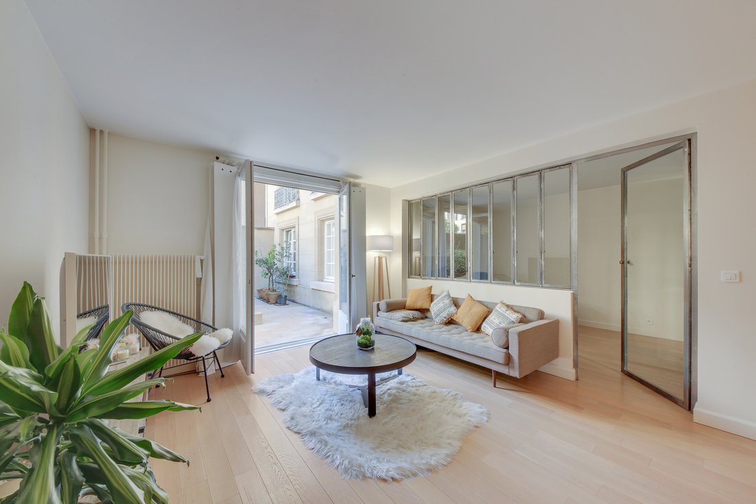 Apartment in Invalides, Paris 7e Arrondissement, Paris 1 - 18037912