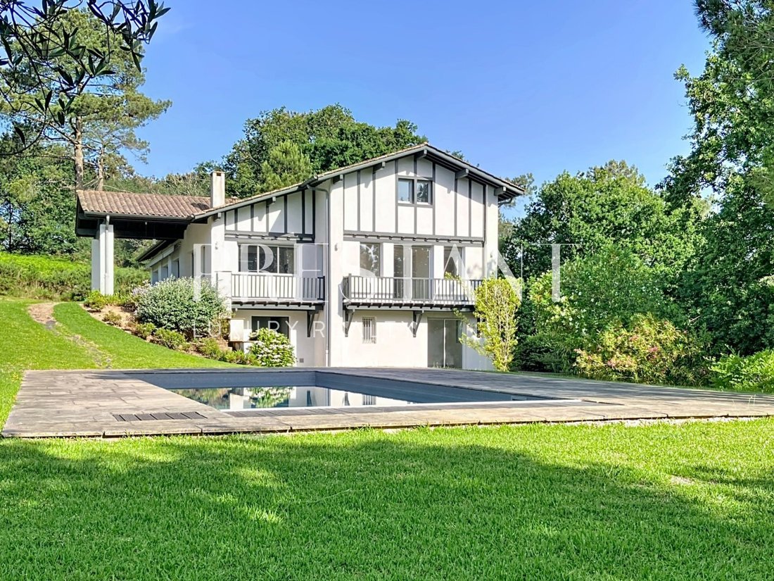 House in Bassussarry, Nouvelle-Aquitaine, France 1 - 18042788