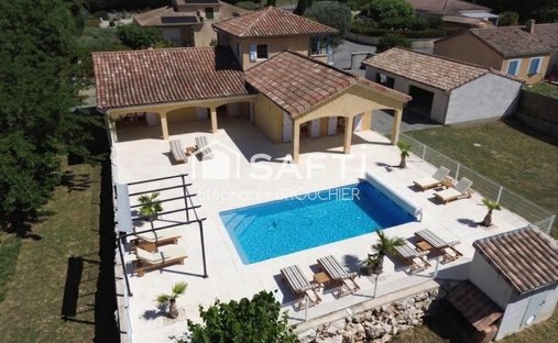 Haus in Ruoms, Auvergne-Rhone-Alpen, Frankreich 1