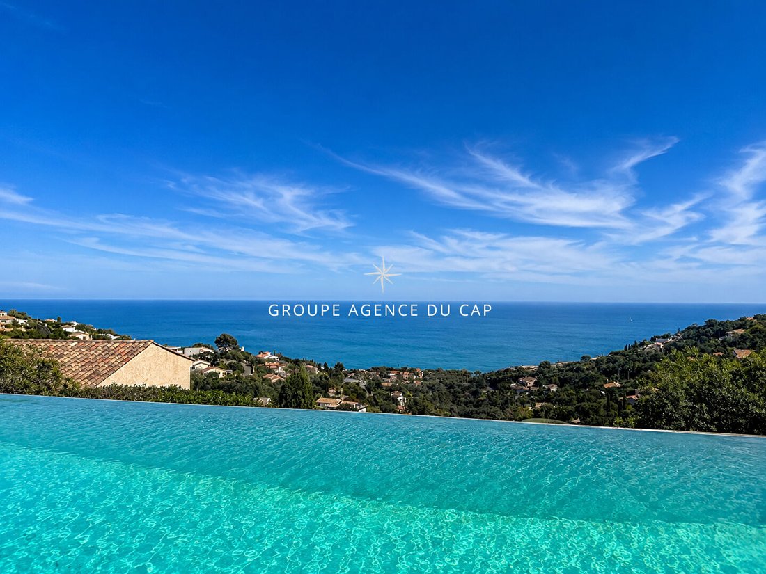 Villa in Les Issambres, Roquebrune-sur-Argens, France 1 - 18039143