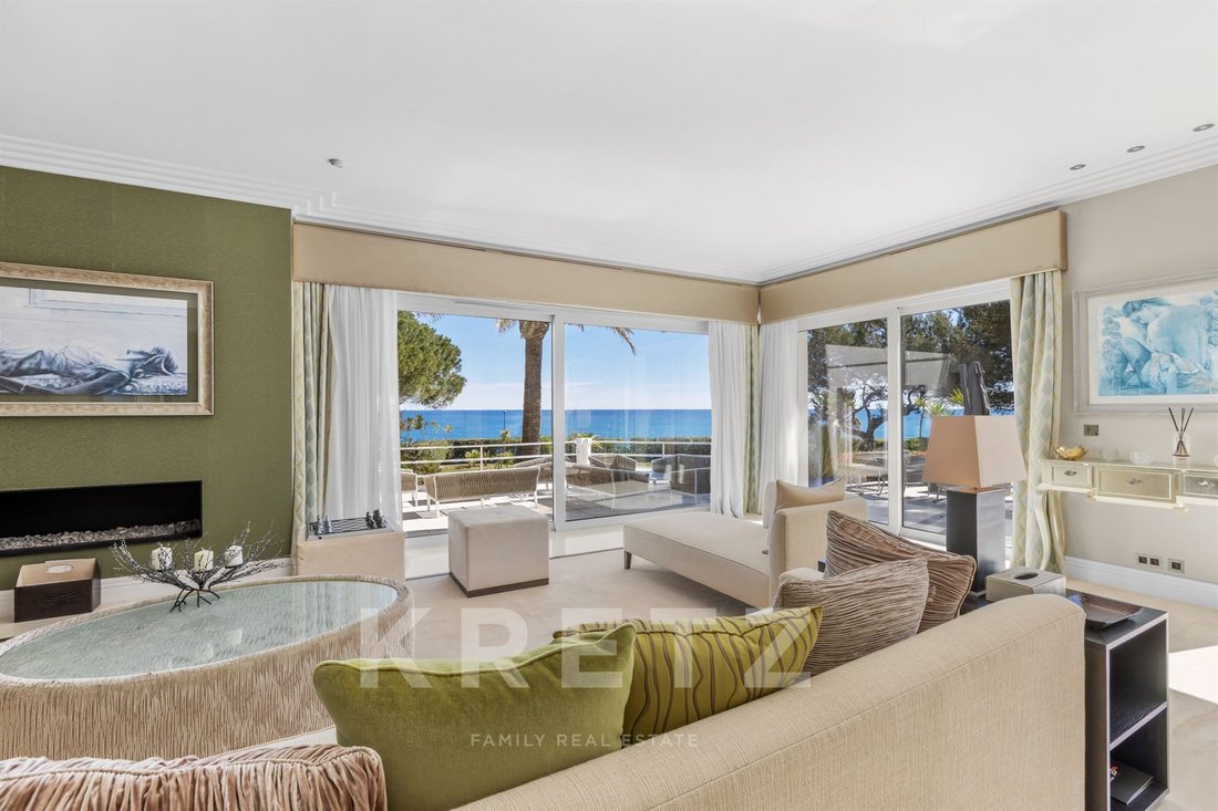 House in Antibes, Provence-Alpes-Côte d'Azur, France 4 - 18047345