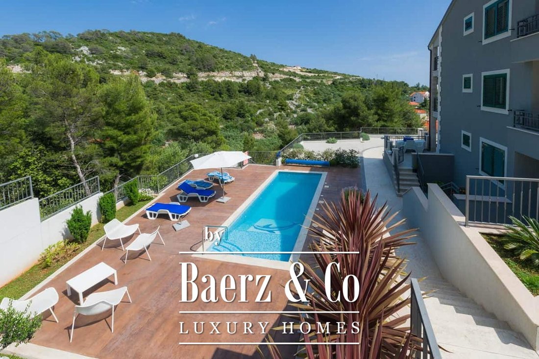 Townhouse in Milna, Split-Dalmatia County, Croatia 4 - 17045728