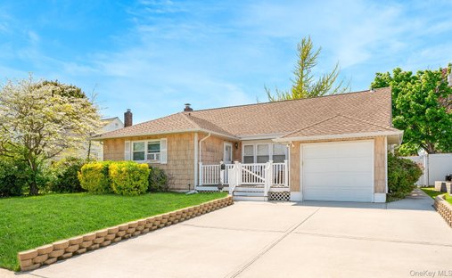 Casa a Bethpage, New York, Stati Uniti 1