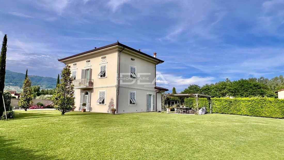 Villa in Camigliano, Capannori, Tuscany 1 - 17431371