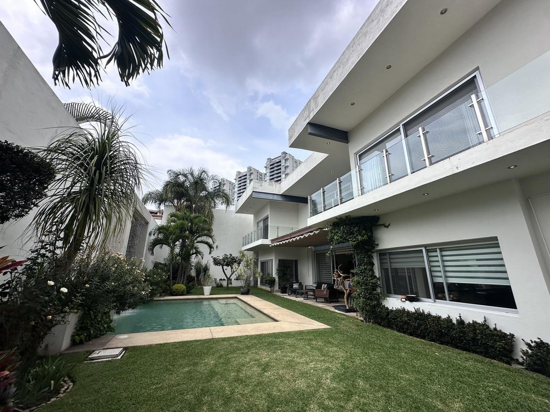 House in Cuernavaca, Morelos, Mexico 2 - 18042631