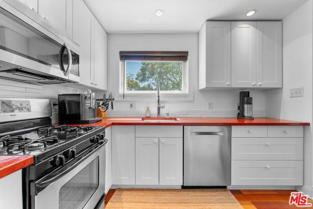 House in Los Angeles, California, United States 5 - 18040281