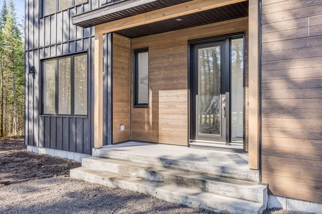 House in Sainte-Brigitte-de-Laval, Quebec, Canada 4 - 16785316