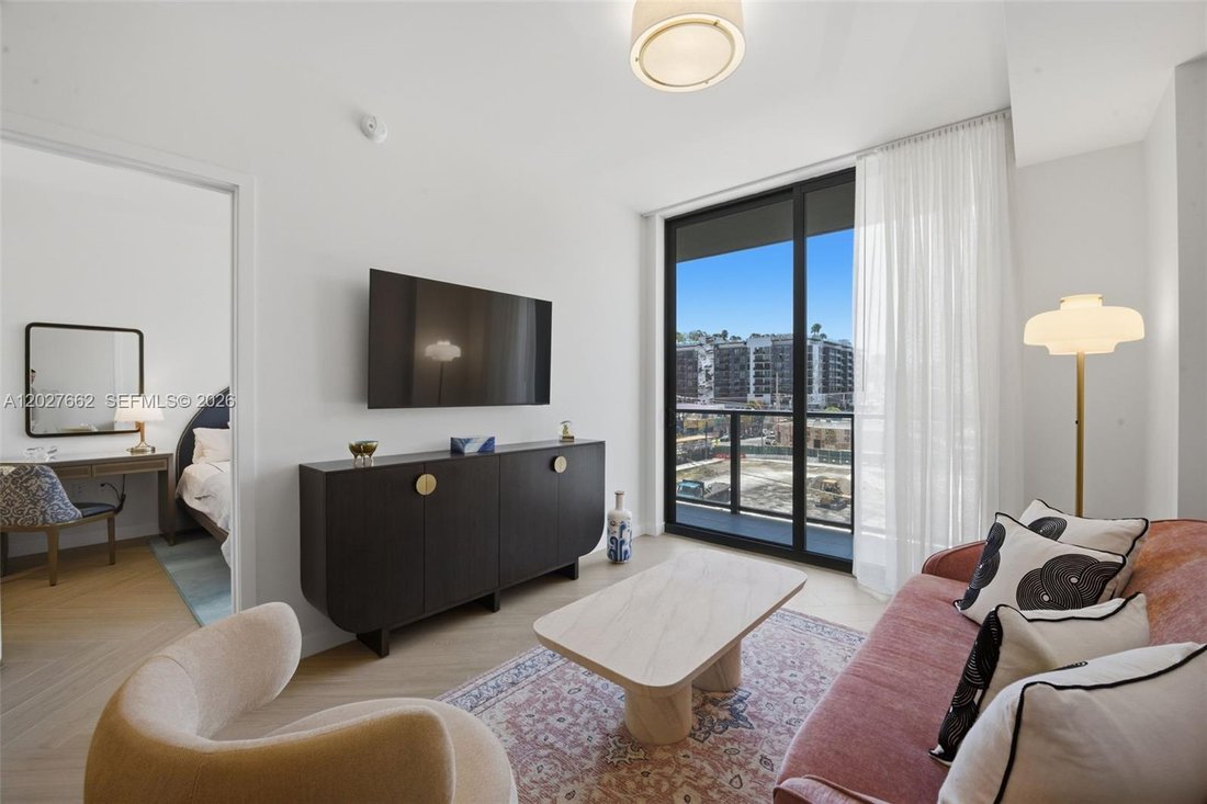 Condo in Miami, Florida, United States 5 - 18041391