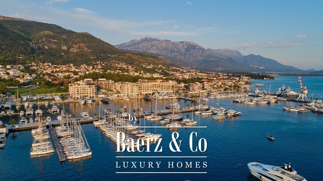 Penthouse in Tivat, Tivat Municipality, Montenegro 1 - 15332239