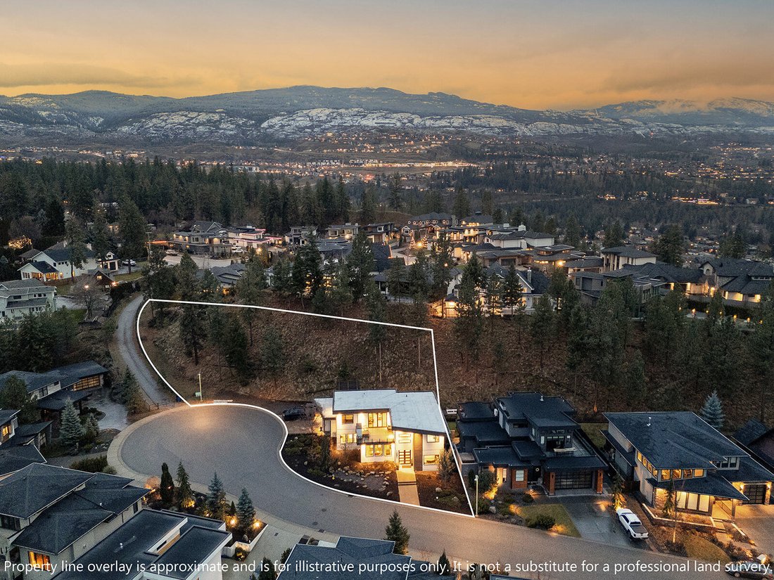 House in Kelowna, British Columbia, Canada 5 - 18048813
