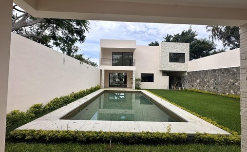 House in Tres de Mayo, Morelos, Mexico 1