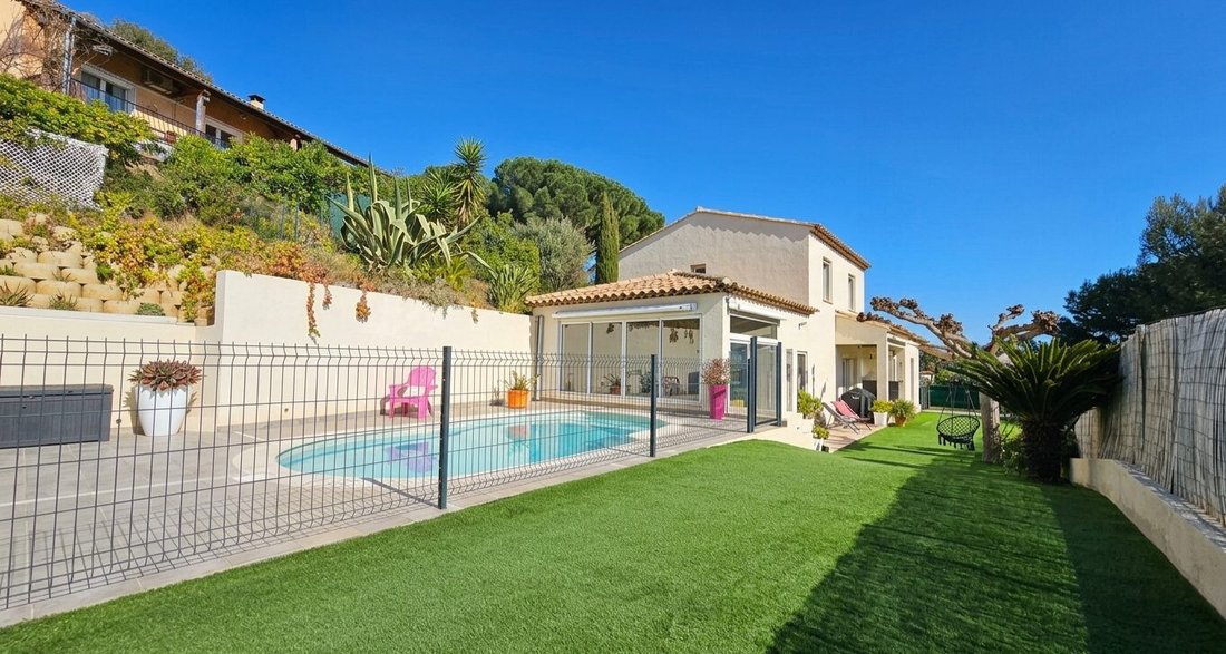 Villa in Bormes-les-Mimosas, Provence-Alpes-Côte d'Azur, Frankreich 1 - 17343733