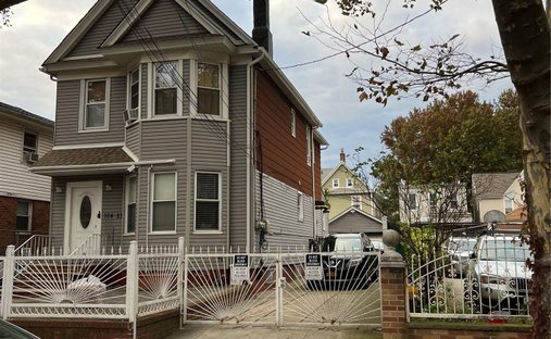 House in New York, New York, United States 1
