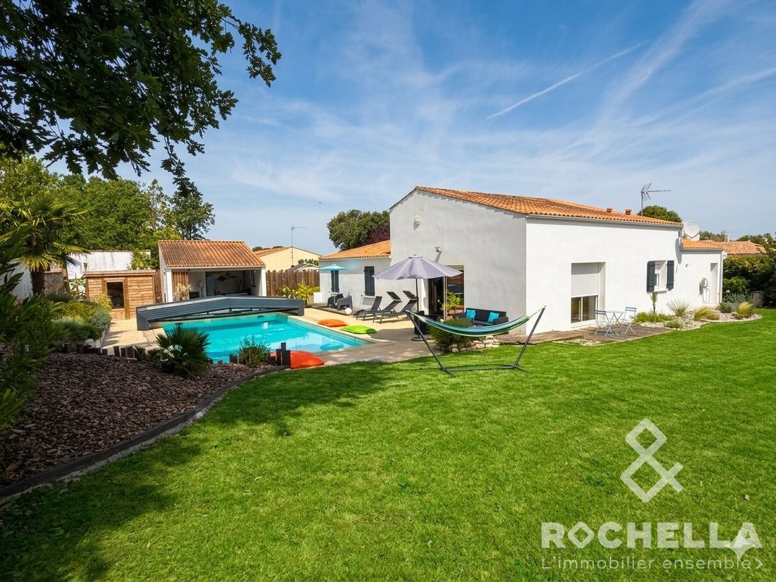 House in Sainte-Soulle, Nouvelle-Aquitaine, France 1 - 18043554