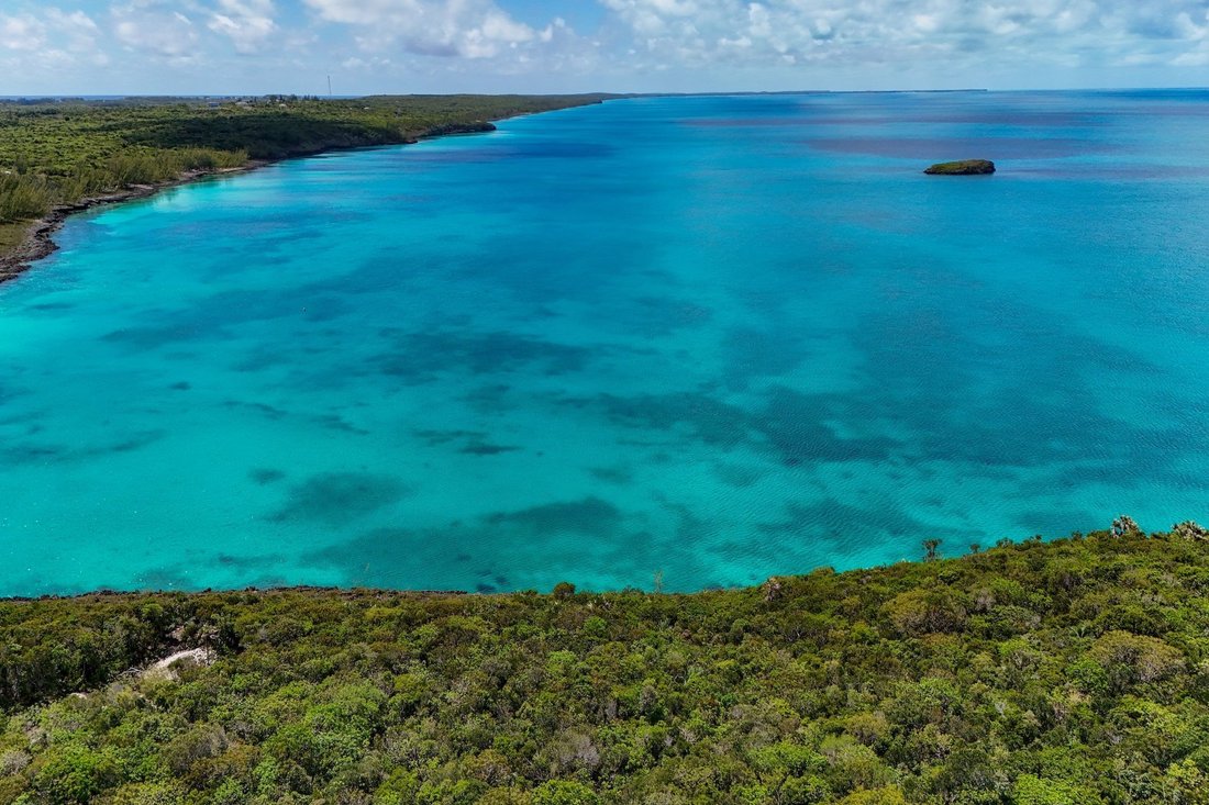 Land in Savannah Sound, Central Eleuthera, The Bahamas 1 - 18039949