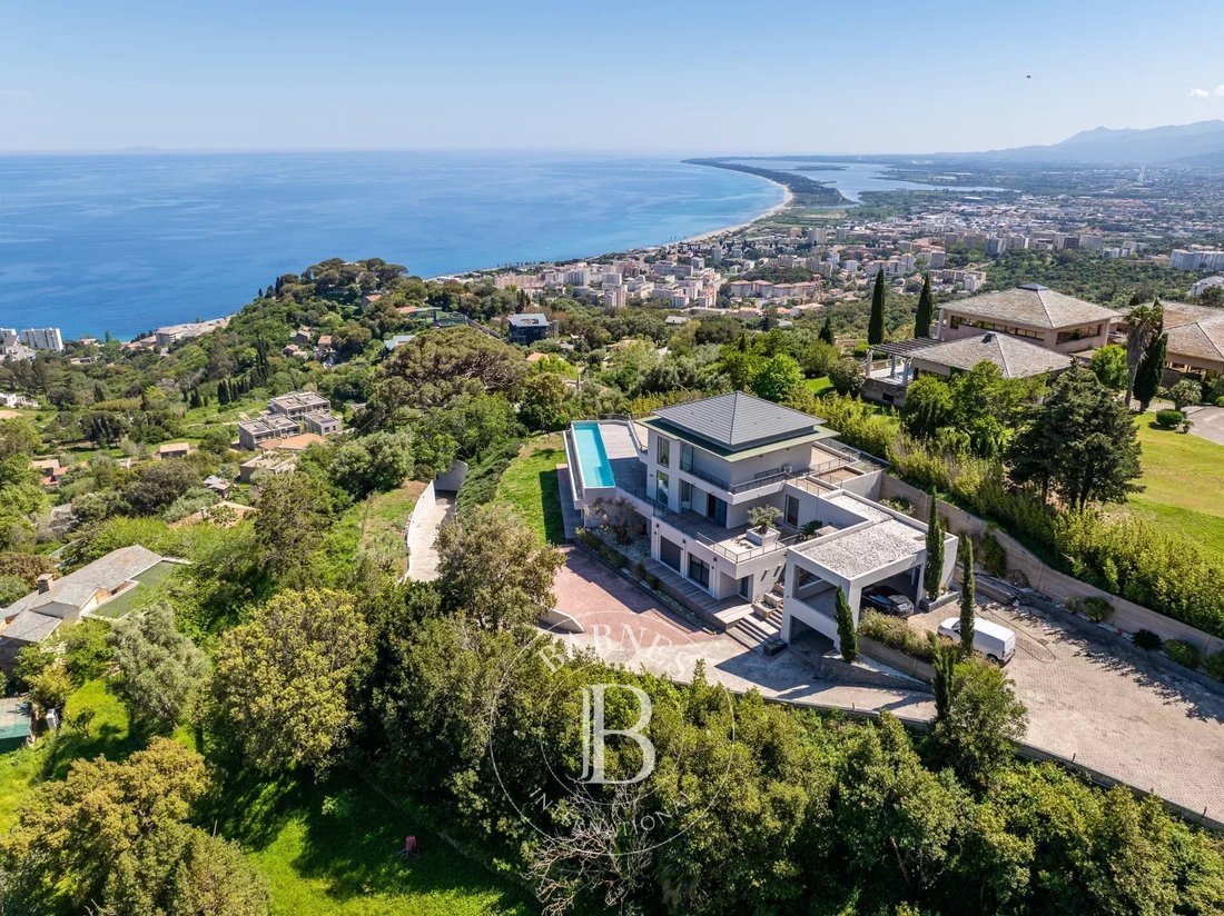 Villa in Lupino, Bastia, France 4 - 18047351