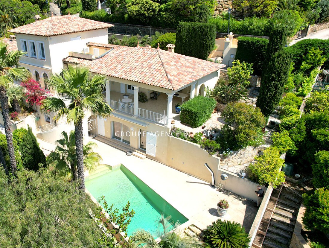 Villa in Les Issambres, Roquebrune-sur-Argens, France 3 - 18039152