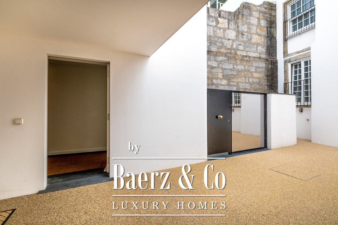 Apartment in Cedofeita, Santo Ildefonso, Se, Miragaia, Sao Nicolau e Vitoria, Porto District, Portugal 2 - 15938335