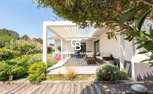 House in Ares, Nouvelle-Aquitaine, France 1