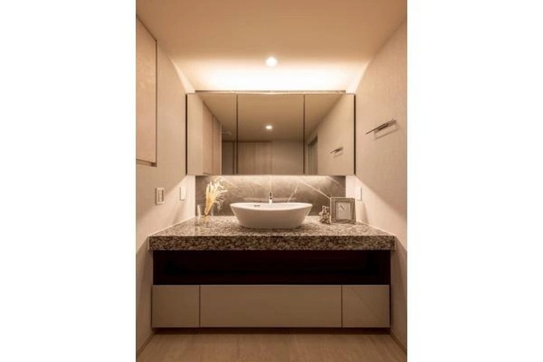 Condo in Osaka, Osaka, Japan 4 - 18039989