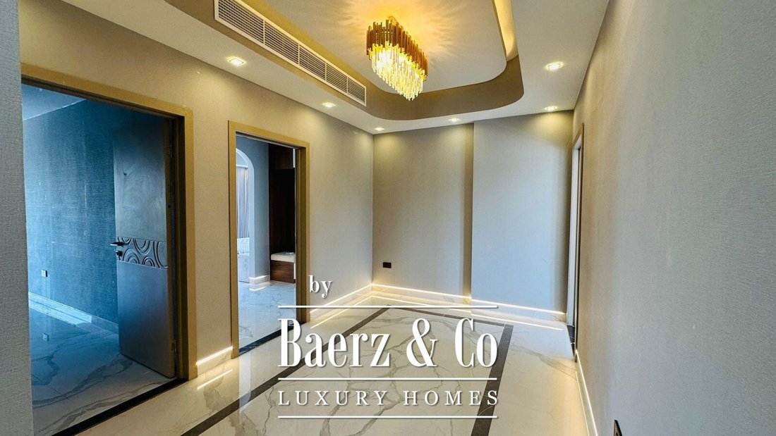 Villa in Al Wasl, Dubai, United Arab Emirates 2 - 15049785
