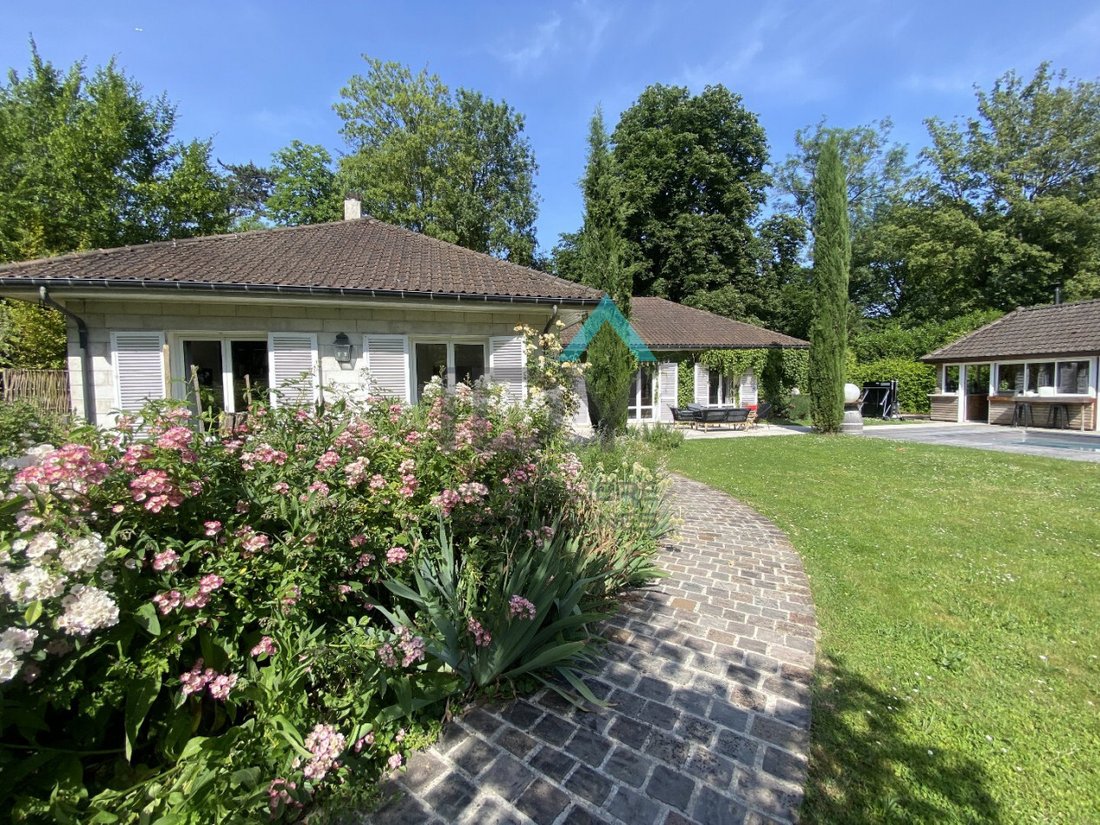 House in L'Étang-la-Ville, Ile-de-France, France 3 - 18047131