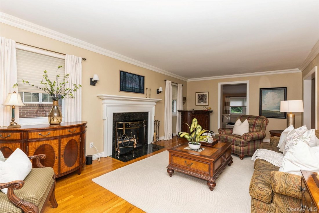House in Garden City, New York, United States 2 - 18043148