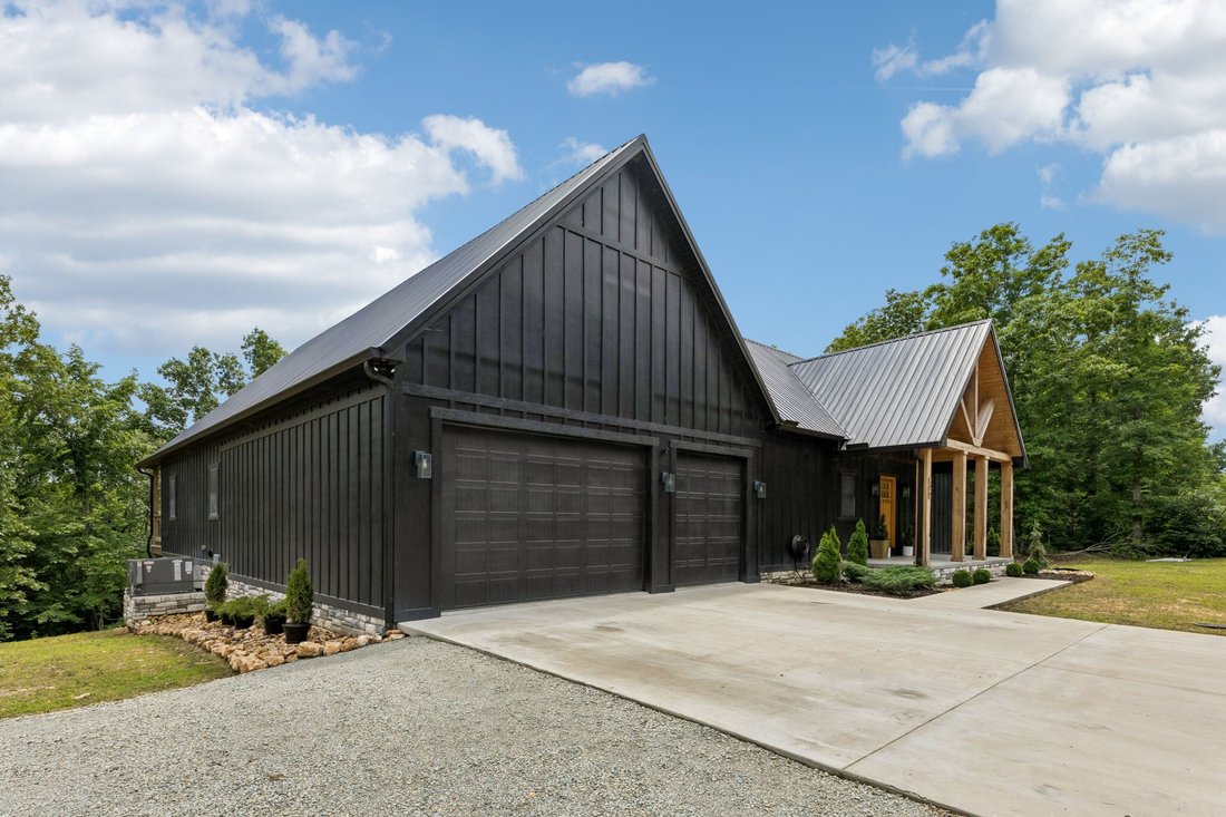 House in Hohenwald, Tennessee, United States 3 - 18042306