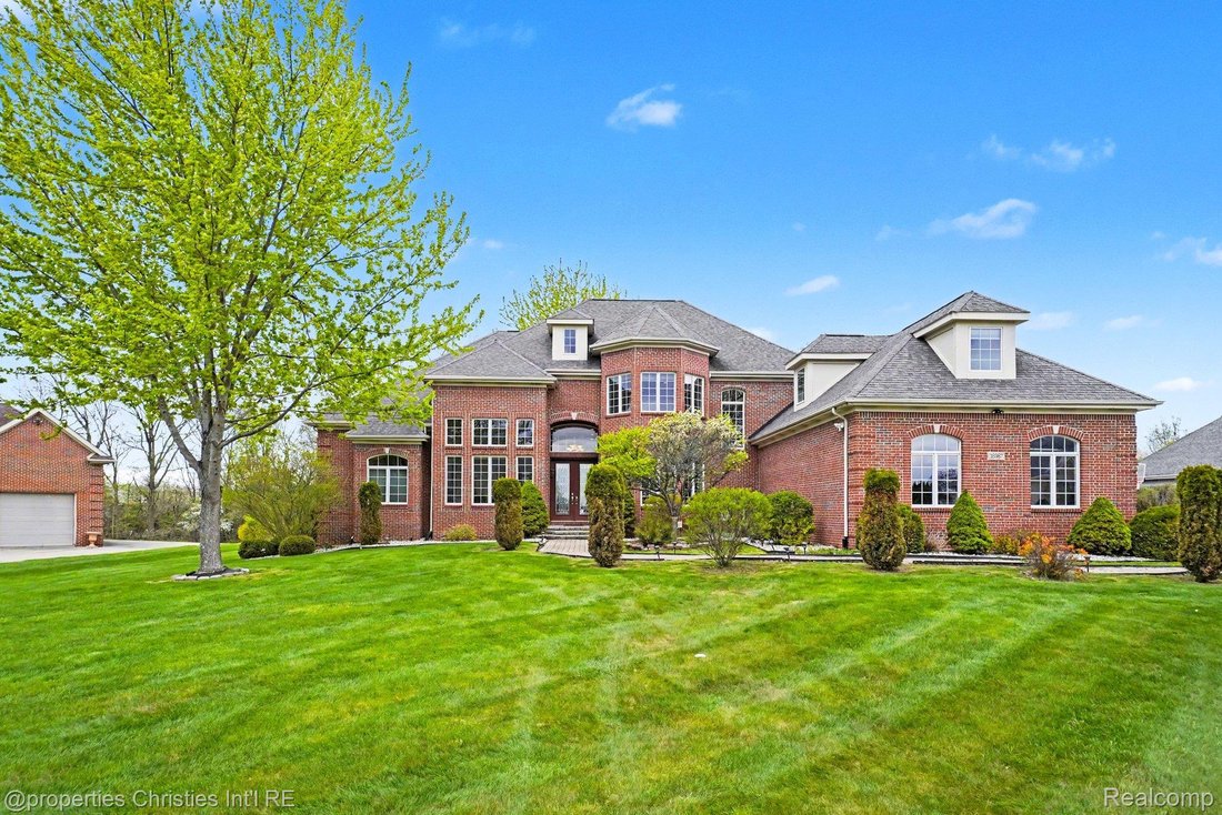 House in Grand Blanc Township, Michigan, United States 2 - 18045146