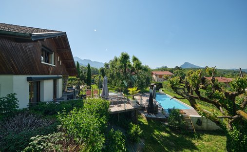 Casa en Menthon-Saint-Bernard, Auvernia-Ródano-Alpes, Francia 1