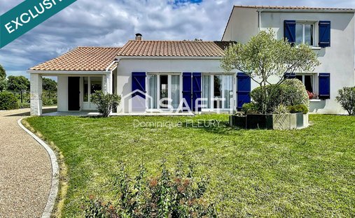 House in Les Moutiers-en-Retz, Pays de la Loire, France 1