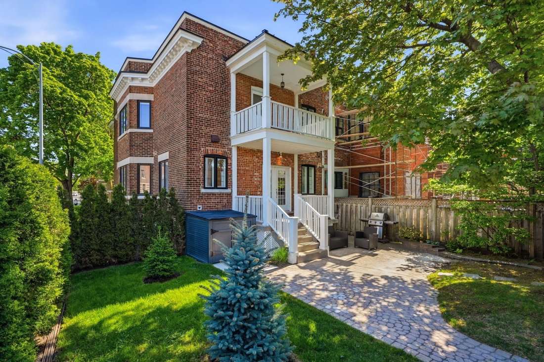 House in Westmount, Quebec, Canada 5 - 18042691