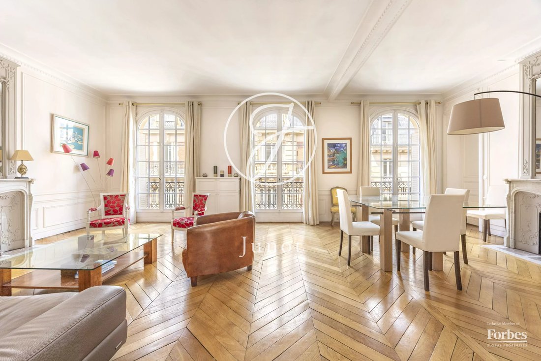 Apartment in Pereire-Malesherbes, Paris 17e Arrondissement, Paris 2 - 18038183