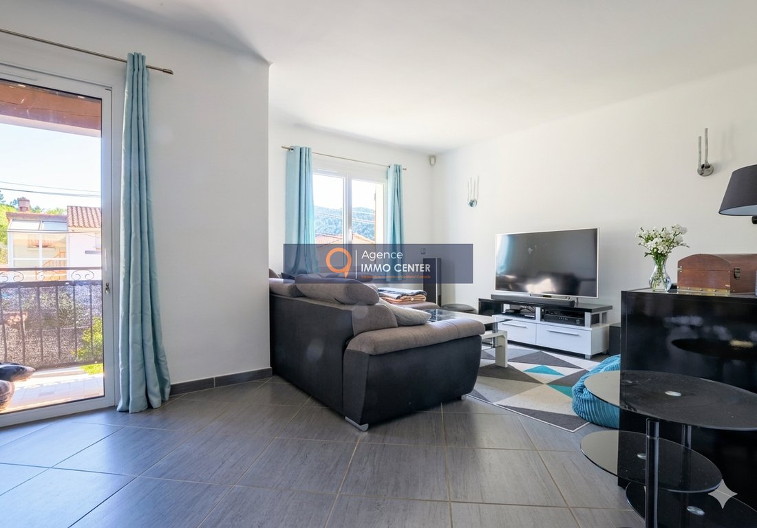 House in Solliès-Toucas, Provence-Alpes-Côte d'Azur, France 3 - 18026571