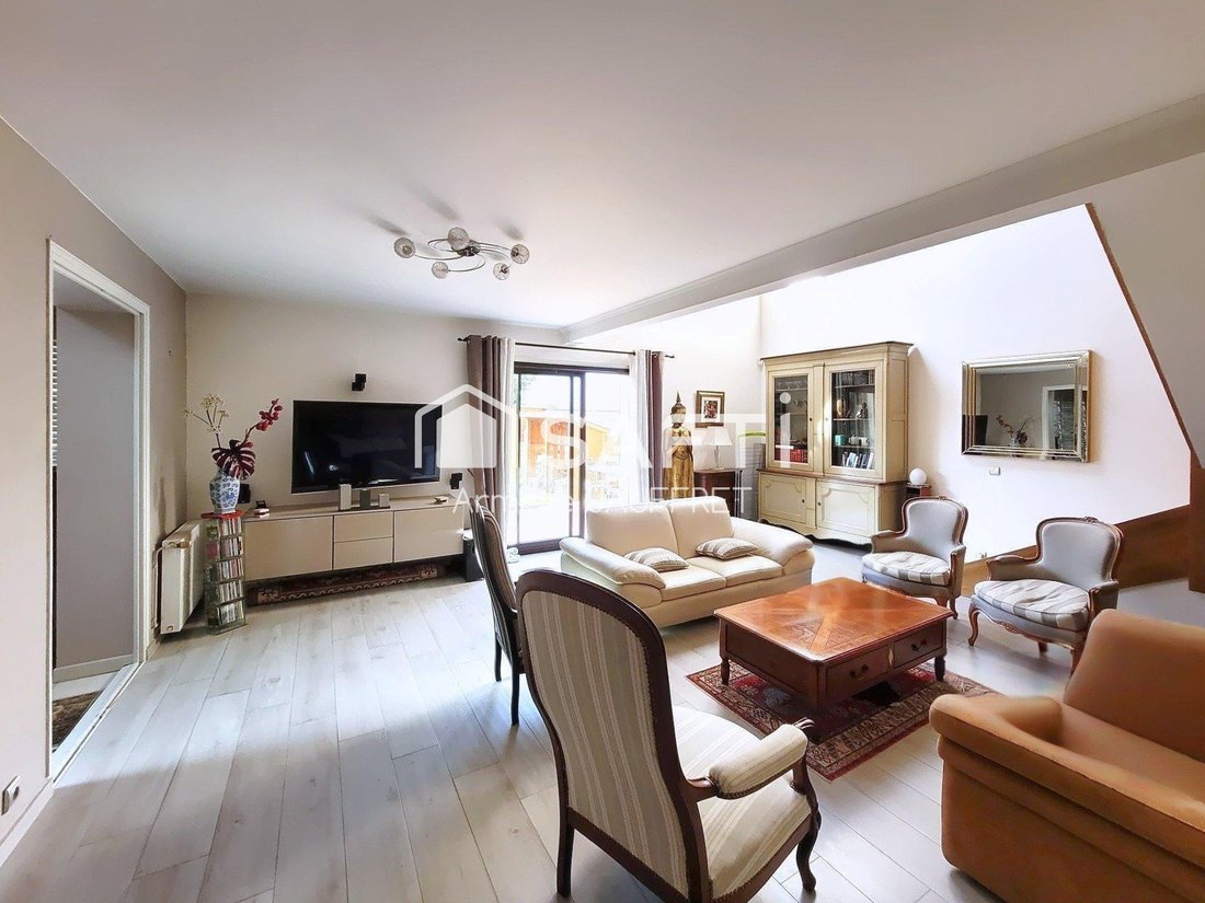 House in Saint-Brice-sous-Foret, Ile-de-France, France 4 - 18050645