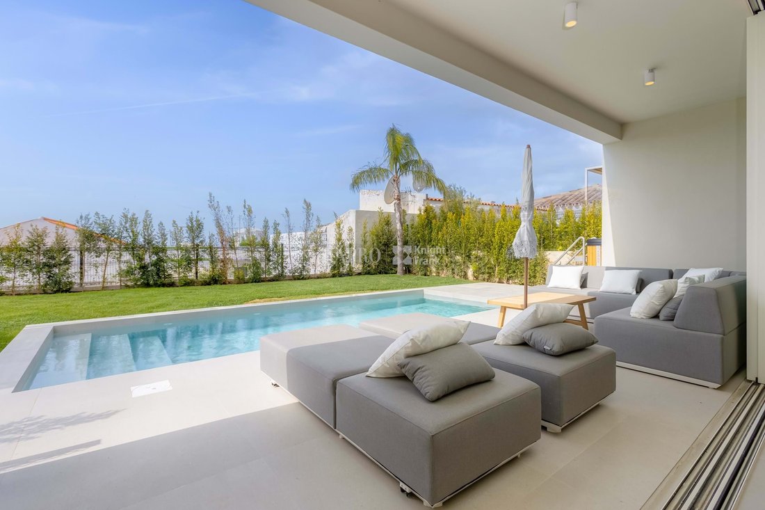Villa in Santa Barbara de Nexe, Algarve, Portugal 2 - 18039252