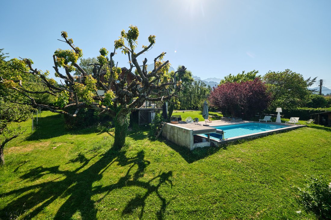 House in Menthon-Saint-Bernard, Auvergne-Rhône-Alpes, France 5 - 18048685
