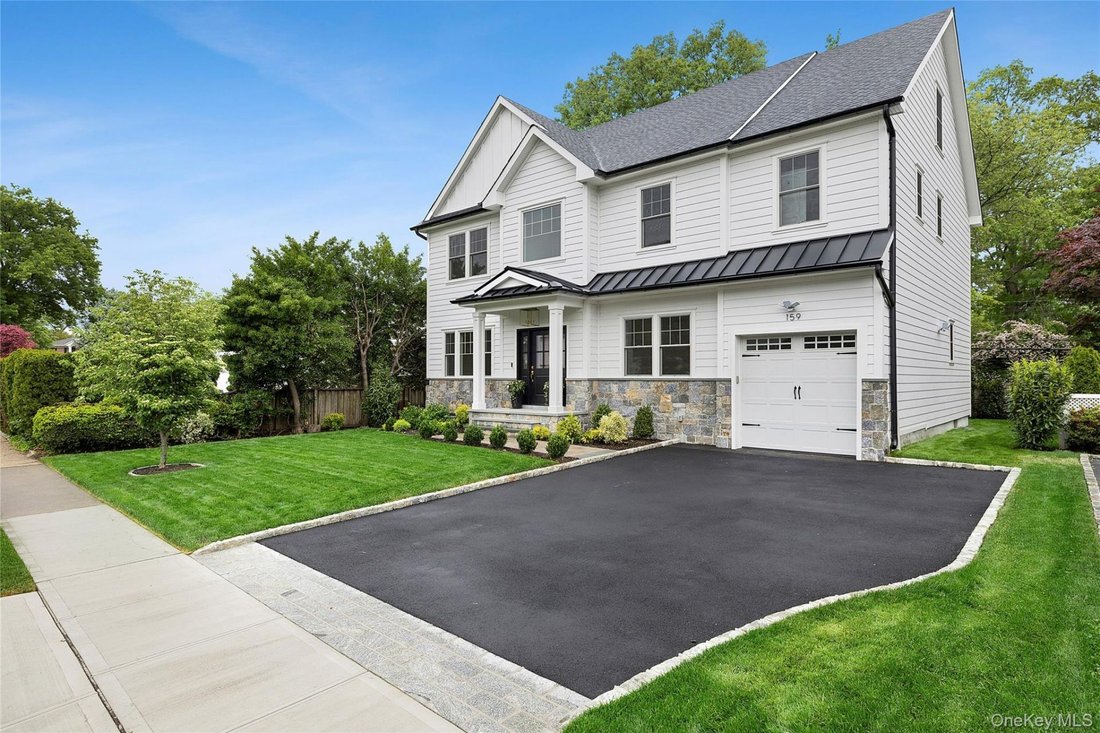 House in Garden City, New York, United States 2 - 18049334