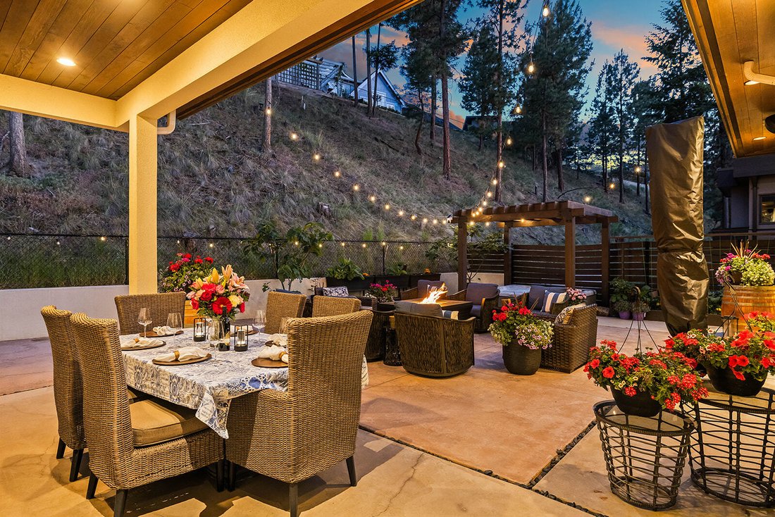 House in Kelowna, British Columbia, Canada 3 - 18048813