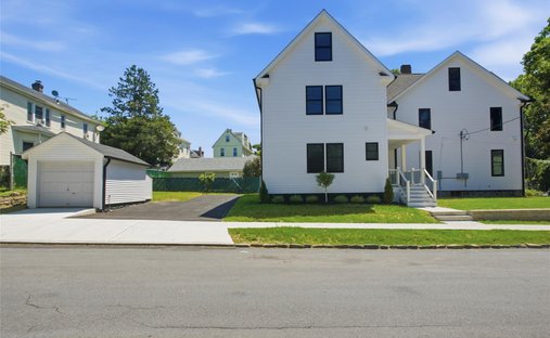 Apartment in Yonkers, New York, United States 1