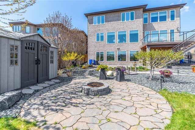 House in Winnipeg, Manitoba, Canada 5 - 18038944